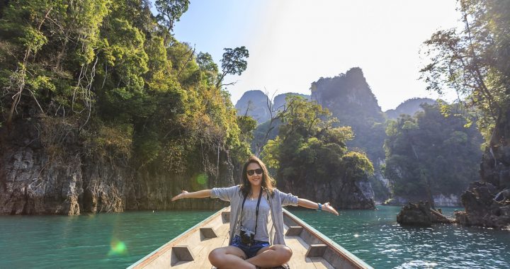 How to Avoid Overspending on Holidays